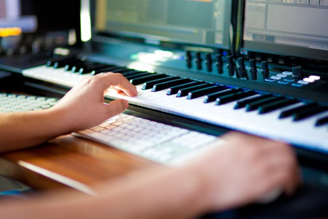 ELECTRONIC MUSICPRODUCER AUSBILDUNG